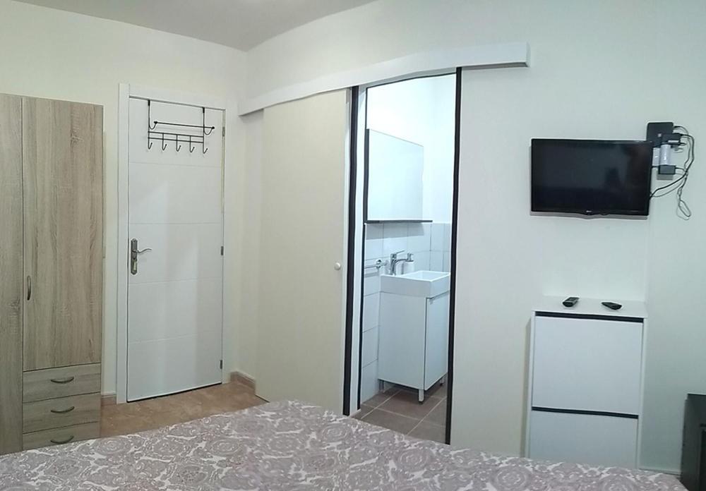 Kiki Vivienda Bed & Breakfast San Isidro  Zewnętrze zdjęcie